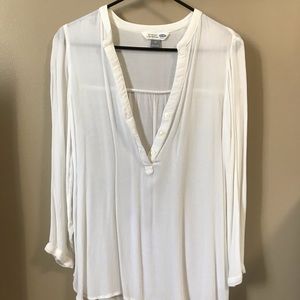 Old Navy white blouse. M.